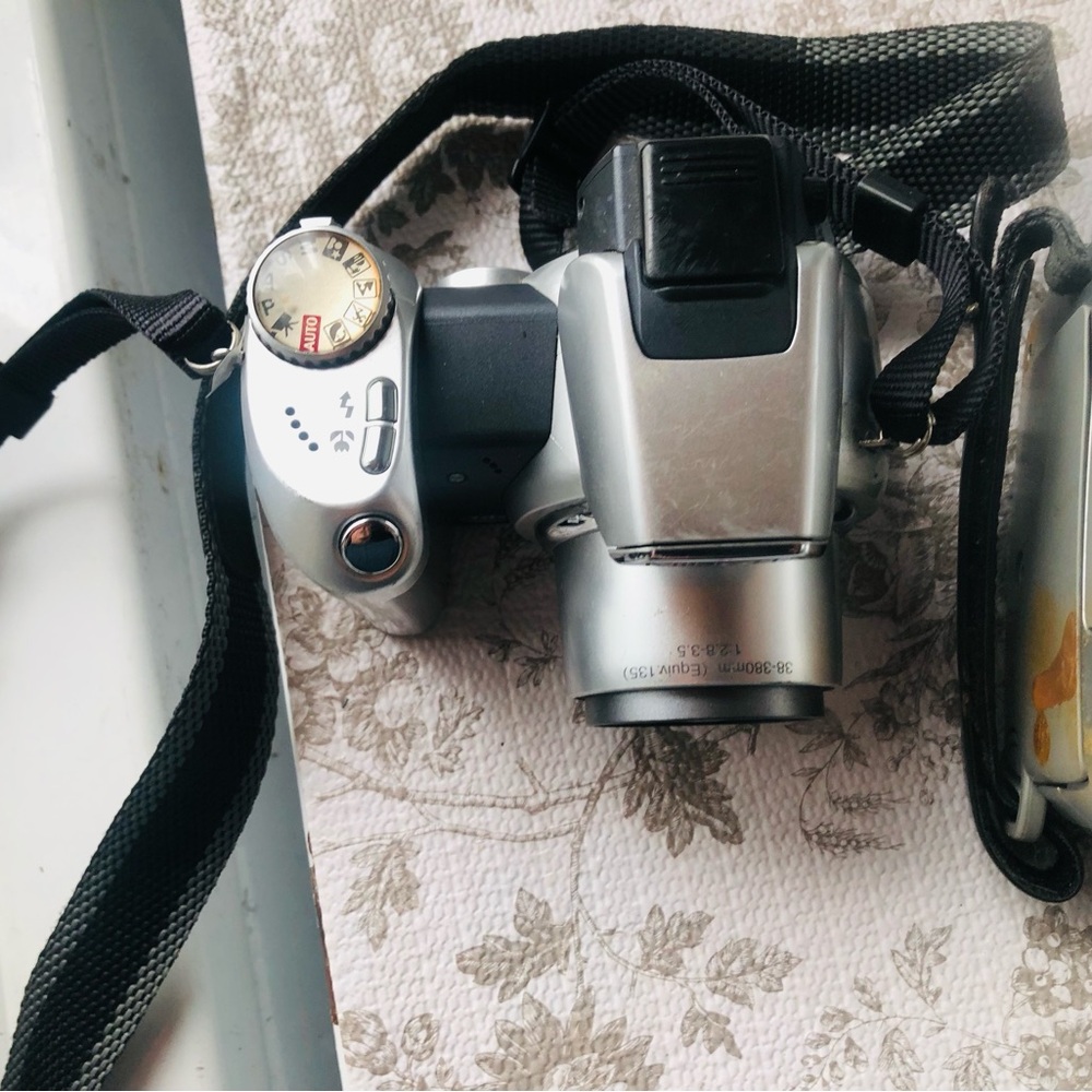Silver Digital Camera - Compact Photo & Video - Picture 2 of 5